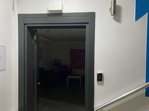 Maltepe Birey Okulları - Stand Alone Kapı Sistemi